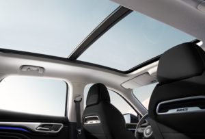 mg_marvelr_panoramic_sunroof