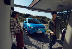 mg_new_zsev_range_slider_charging_960x650